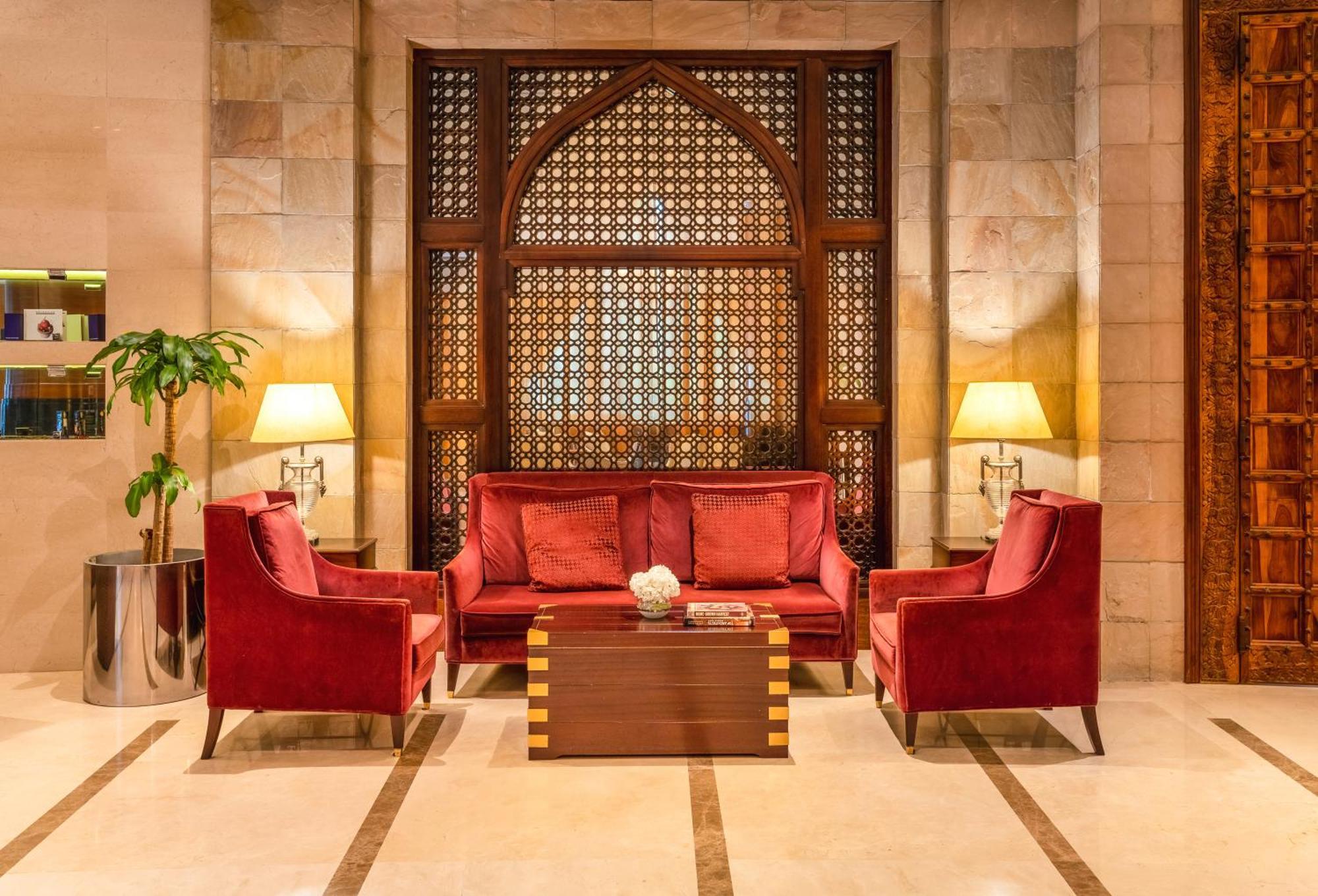 Moevenpick Hotel El-Huber Dış mekan fotoğraf The lobby of the hotel