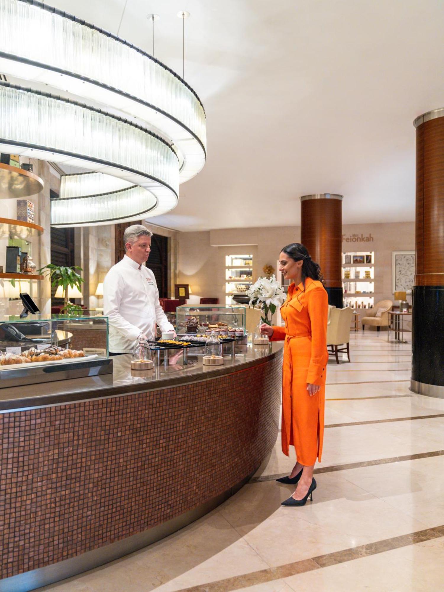 Moevenpick Hotel El-Huber Dış mekan fotoğraf The Lobby